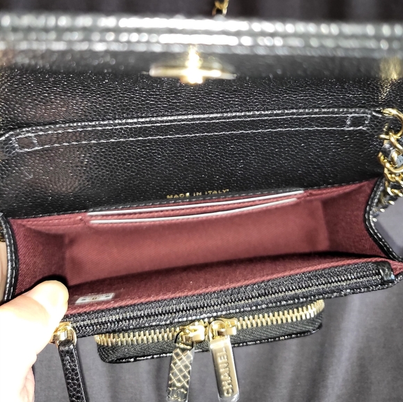 Brand new 23P authentic Chanel business affinity clutch with chain - Picture 8 of 17